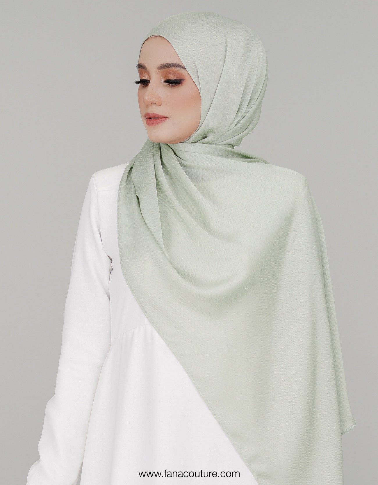 Naura Shawl Plain - 12 Laurel