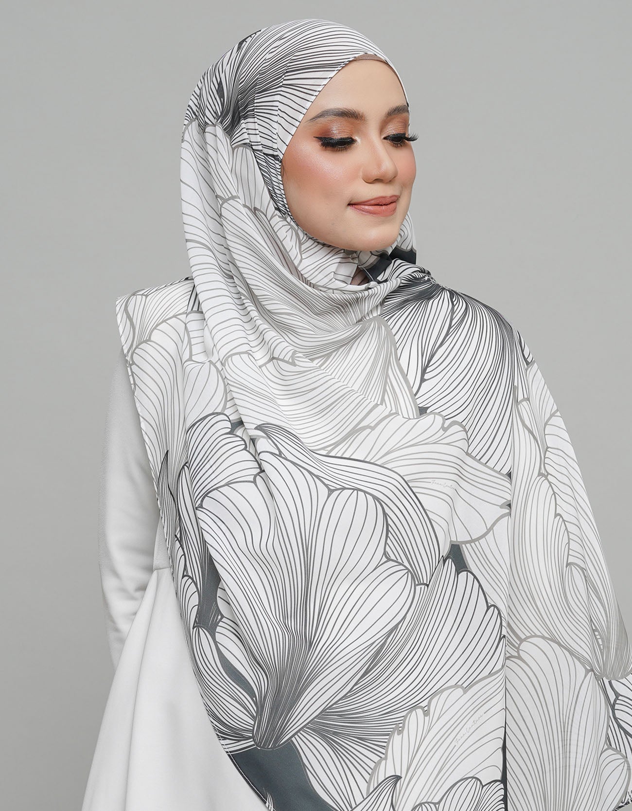 Sofea Long Shawl - 02 Aster